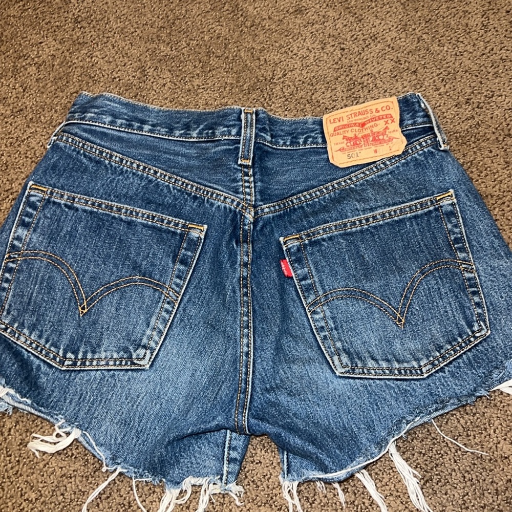 Levi’s women’s cut off Jean shorts size 25/26